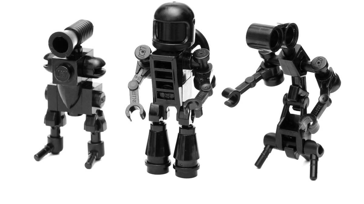 Humanoid robots representing generative AI